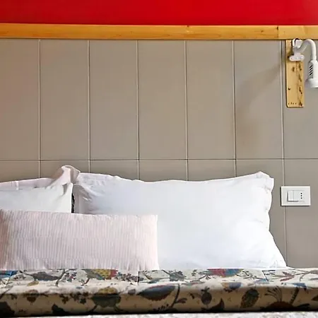 Nocleg ze śniadaniem Casa Torpi 4*